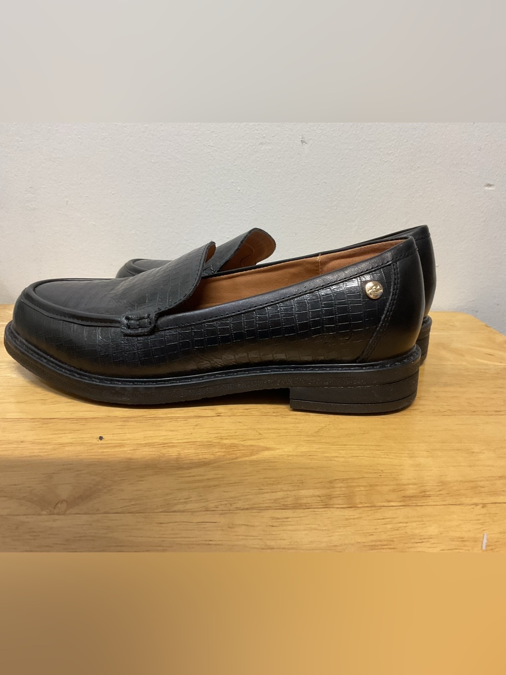 New Easy Spirit Black Leather Loafers Size 7, easy arch - Picture 5 of 8